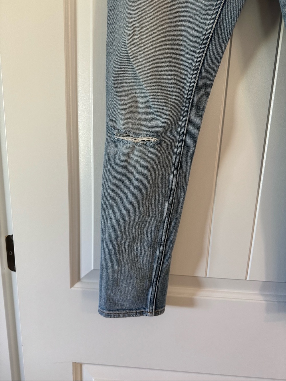 Outerknown SEA Jeans Light Wash Distressed Straight Jeans Size 26 Sustainable - Picture 3 of 9
